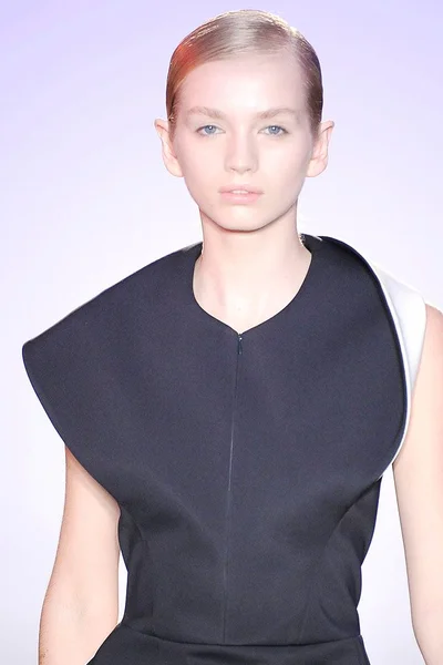 Look 50